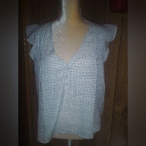 Womans Black & White  Size Medium Ruffled Short Sleeves Blouse|Summer Shirt